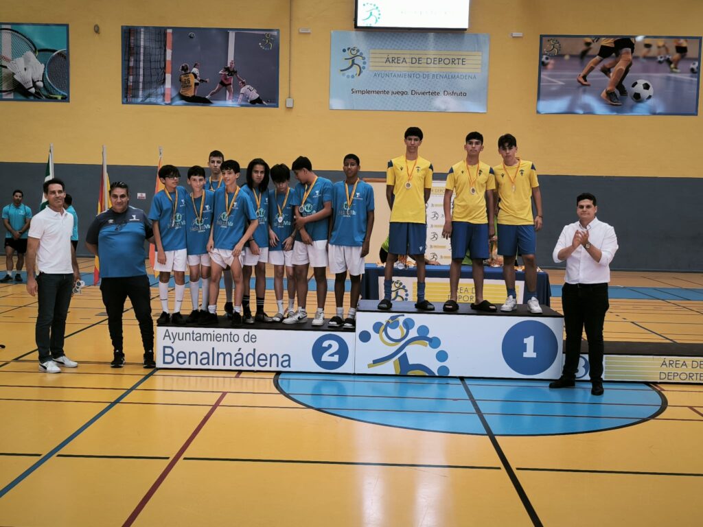 ESCUELA DE FÚTBOL TORREMOLINOS MÁLAGA ELITE SPORTS CAMPEONES DE LIGA INFANTILE